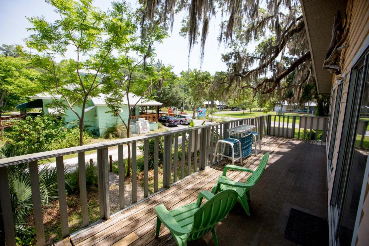 Riverfront Treetop Bungalow Homosassa Luaran gambar